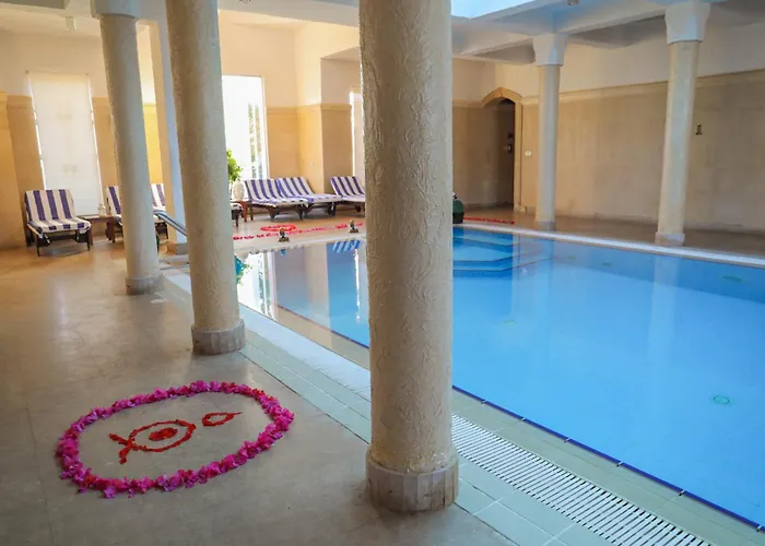 Tamra Resort